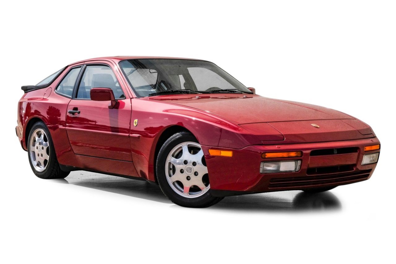 Porsche 944 Vehicle Main Gallery Image 07