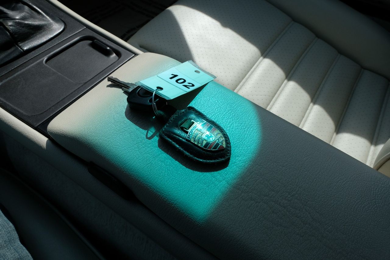 Porsche 944 Vehicle Main Gallery Image 48