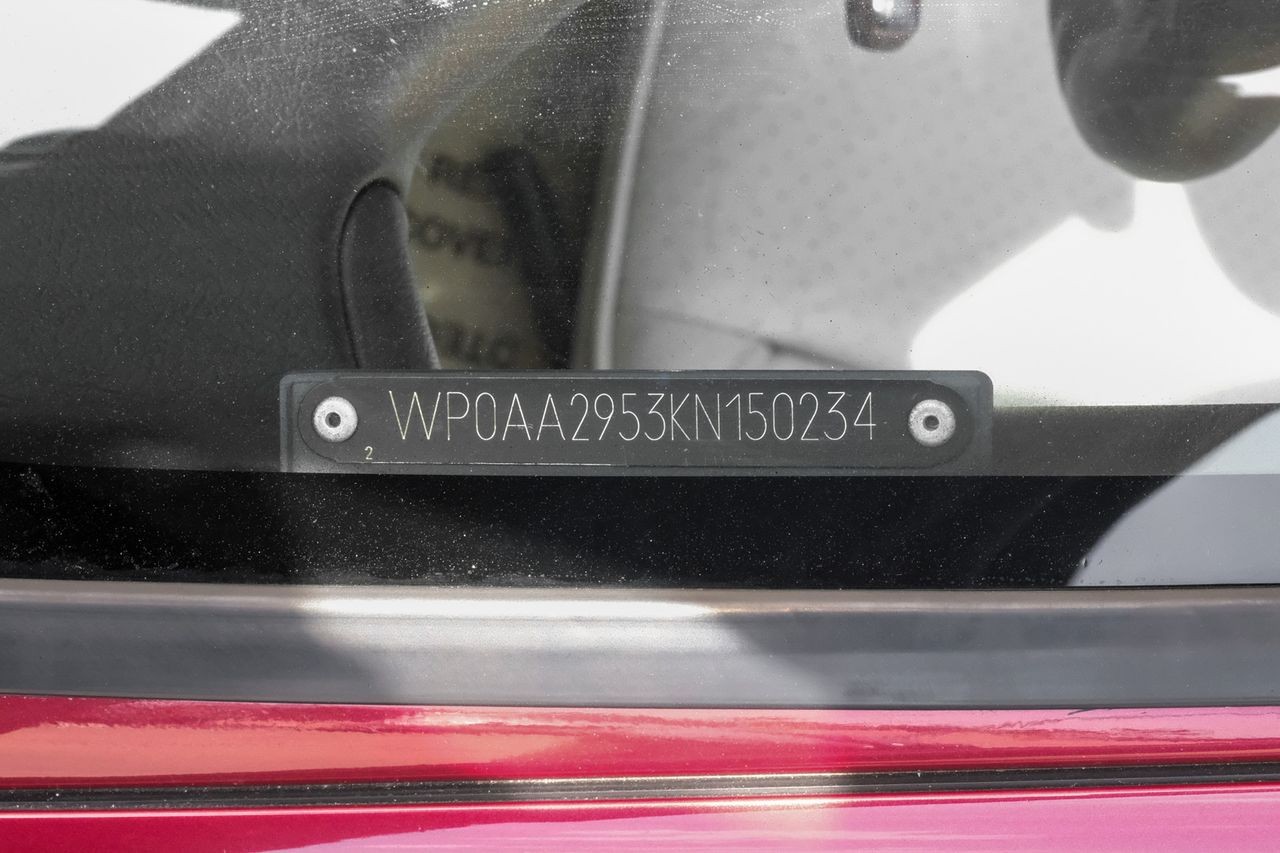 Porsche 944 Vehicle Main Gallery Image 49