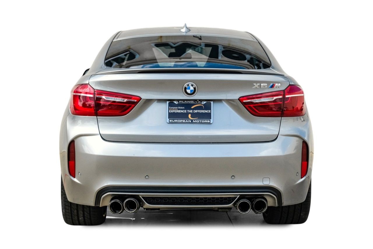 BMW X6 M Vehicle Main Gallery Image 10