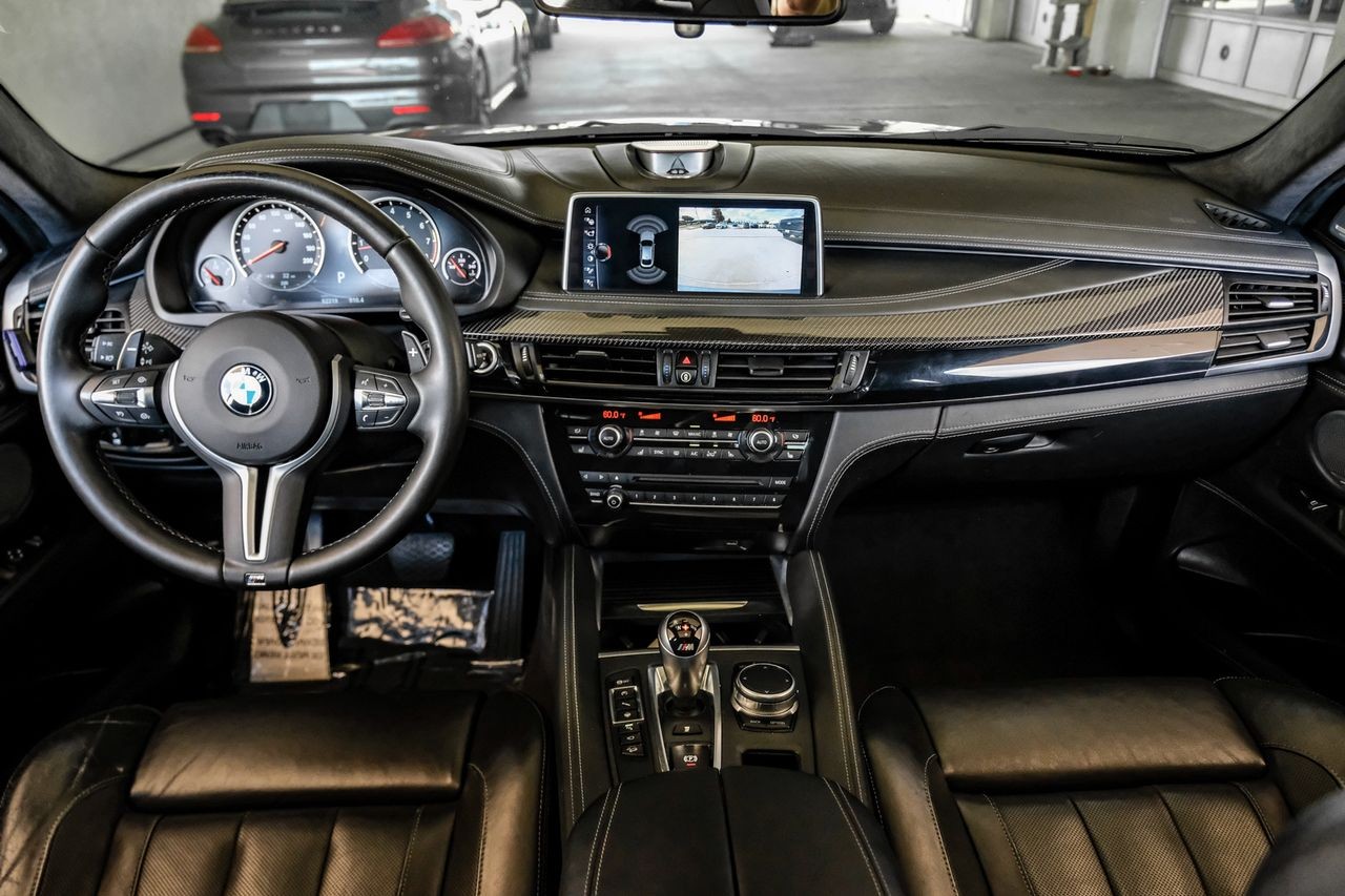 BMW X6 M Vehicle Main Gallery Image 15