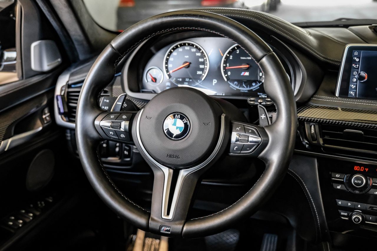 BMW X6 M Vehicle Main Gallery Image 16