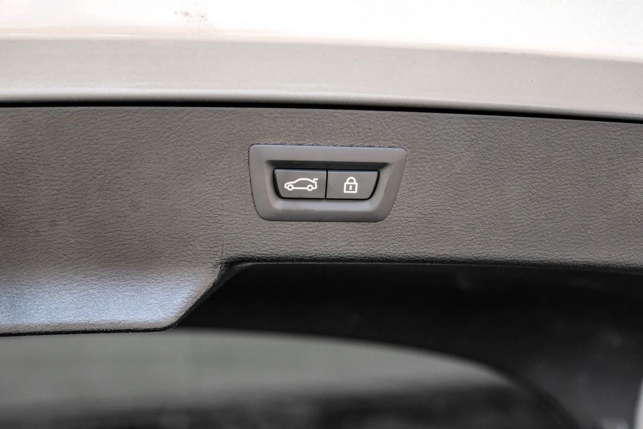 BMW X6 M Vehicle Main Gallery Image 58