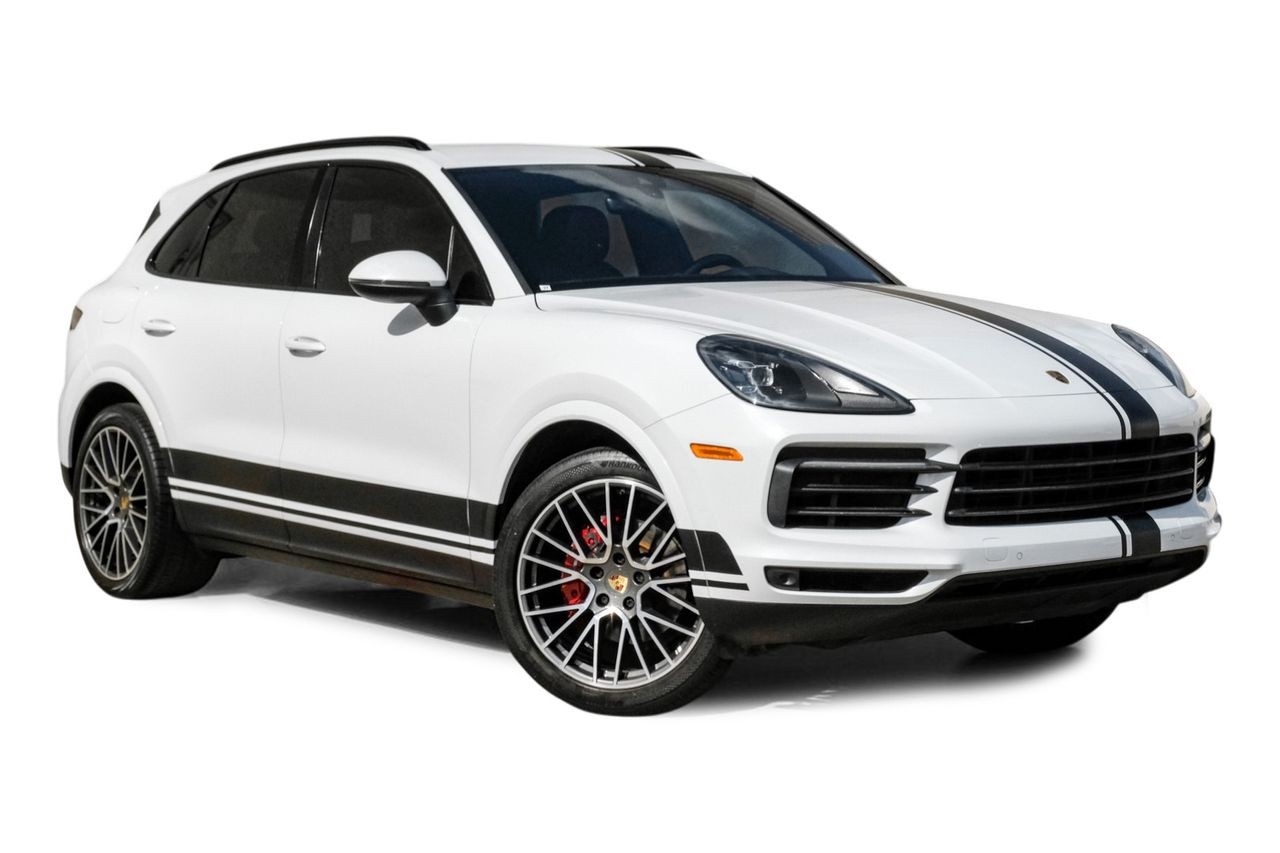 Porsche Cayenne Vehicle Main Gallery Image 06