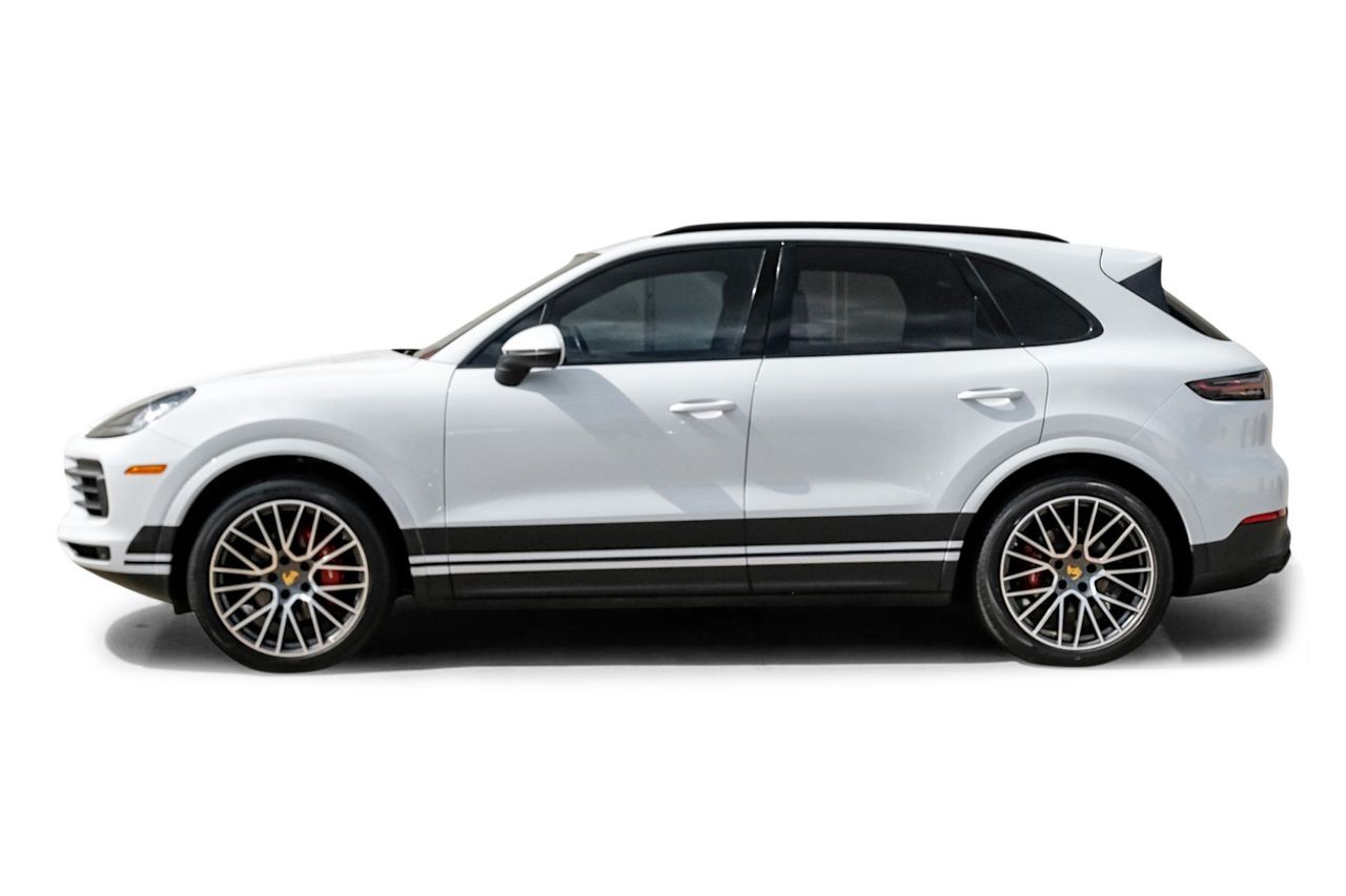 Porsche Cayenne Vehicle Main Gallery Image 11