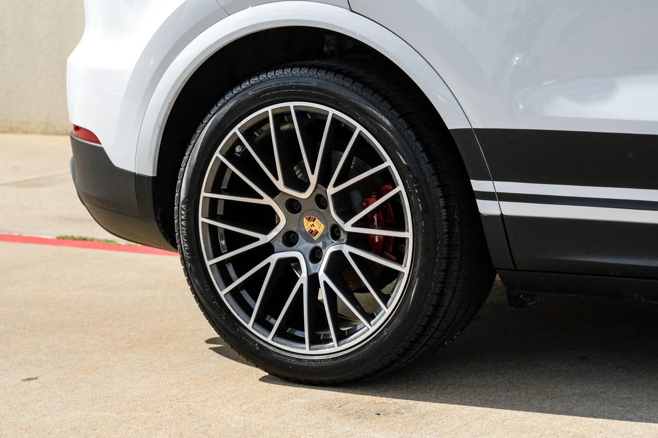 Porsche Cayenne Vehicle Main Gallery Image 55