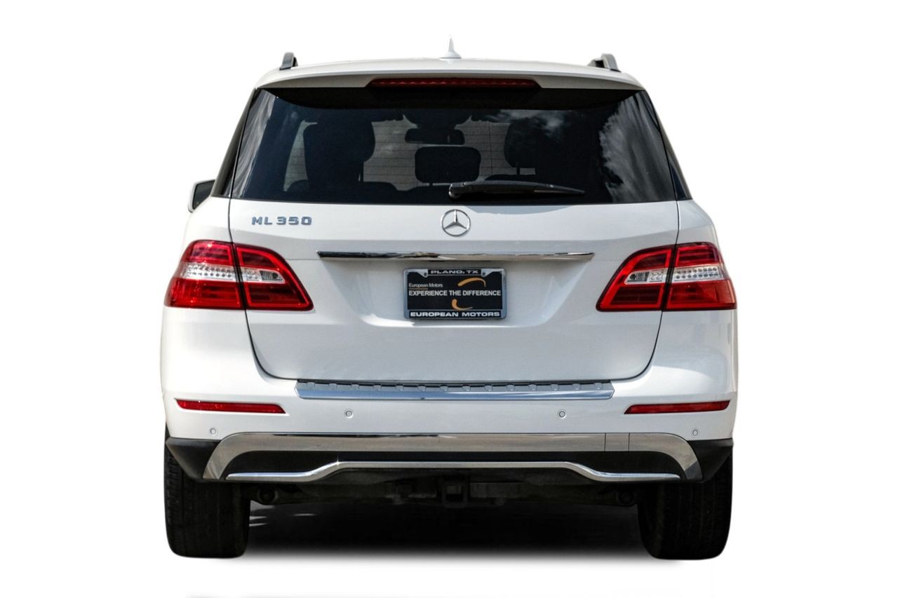 Mercedes-Benz M-Class Vehicle Main Gallery Image 10