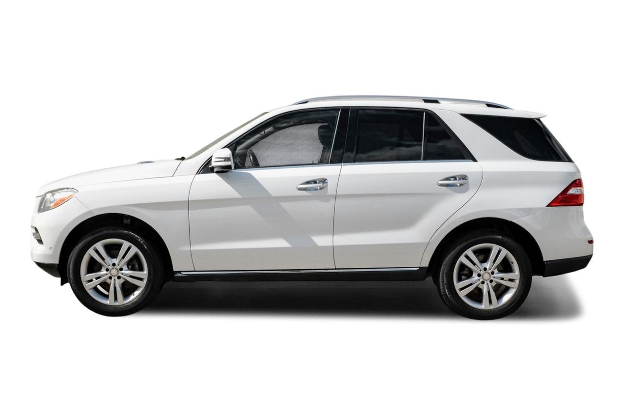 Mercedes-Benz M-Class Vehicle Main Gallery Image 12