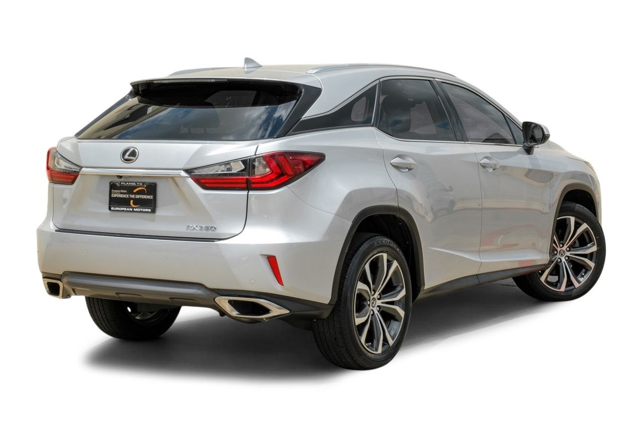 Lexus RX Vehicle Main Gallery Image 08