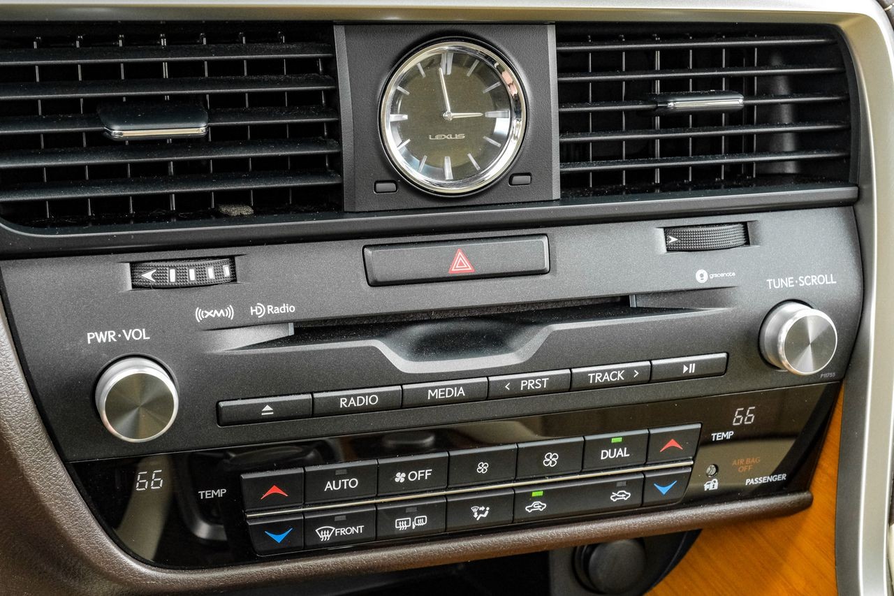 Lexus RX Vehicle Main Gallery Image 33