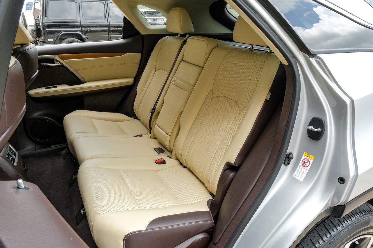 Lexus RX Vehicle Main Gallery Image 48