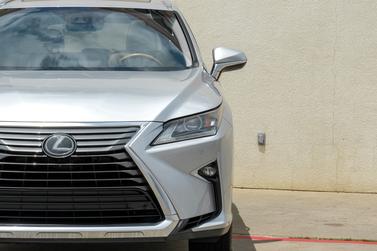 Lexus RX Vehicle Main Gallery Image 57