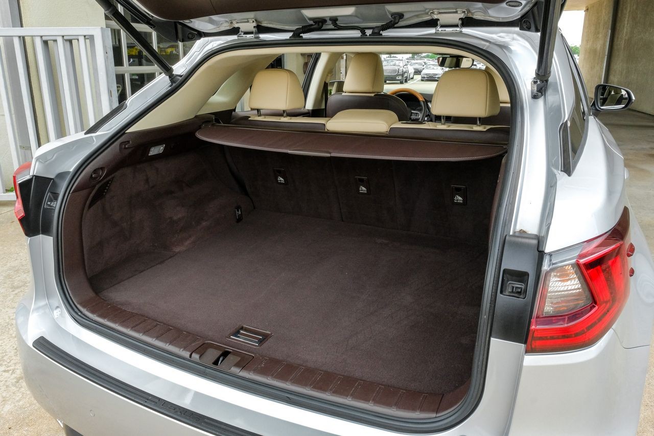 Lexus RX Vehicle Main Gallery Image 61