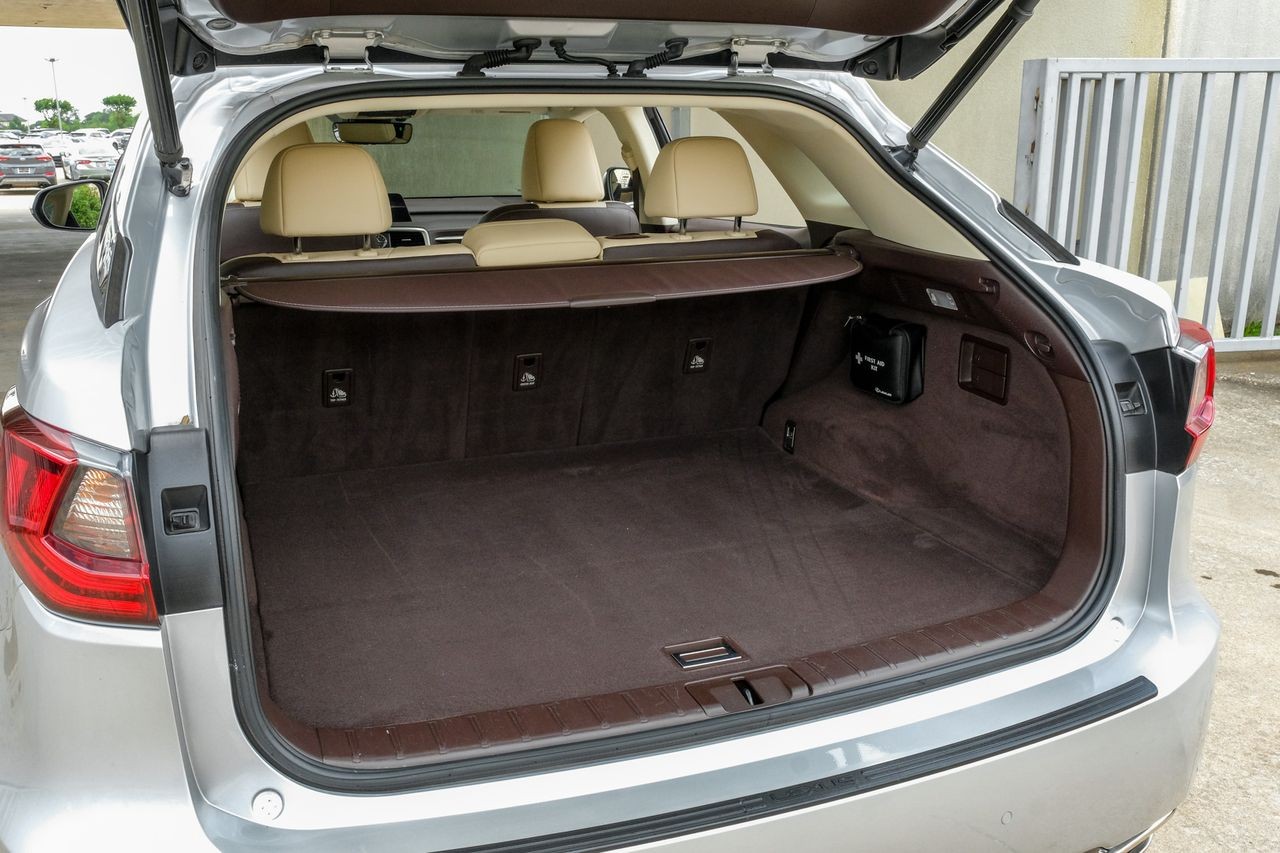 Lexus RX Vehicle Main Gallery Image 62