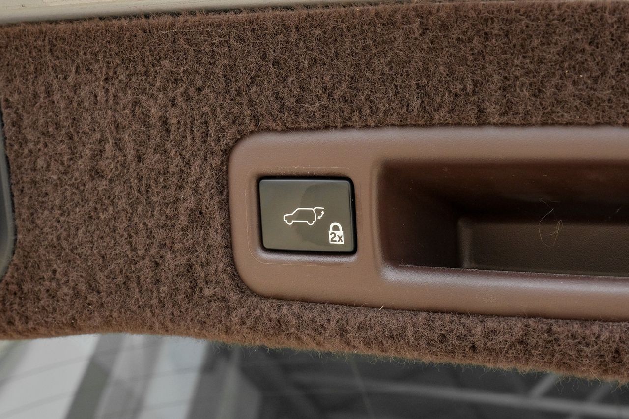 Lexus RX Vehicle Main Gallery Image 63