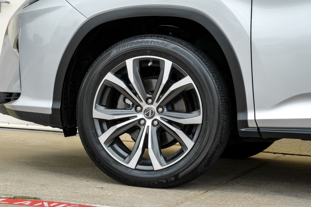 Lexus RX Vehicle Main Gallery Image 66