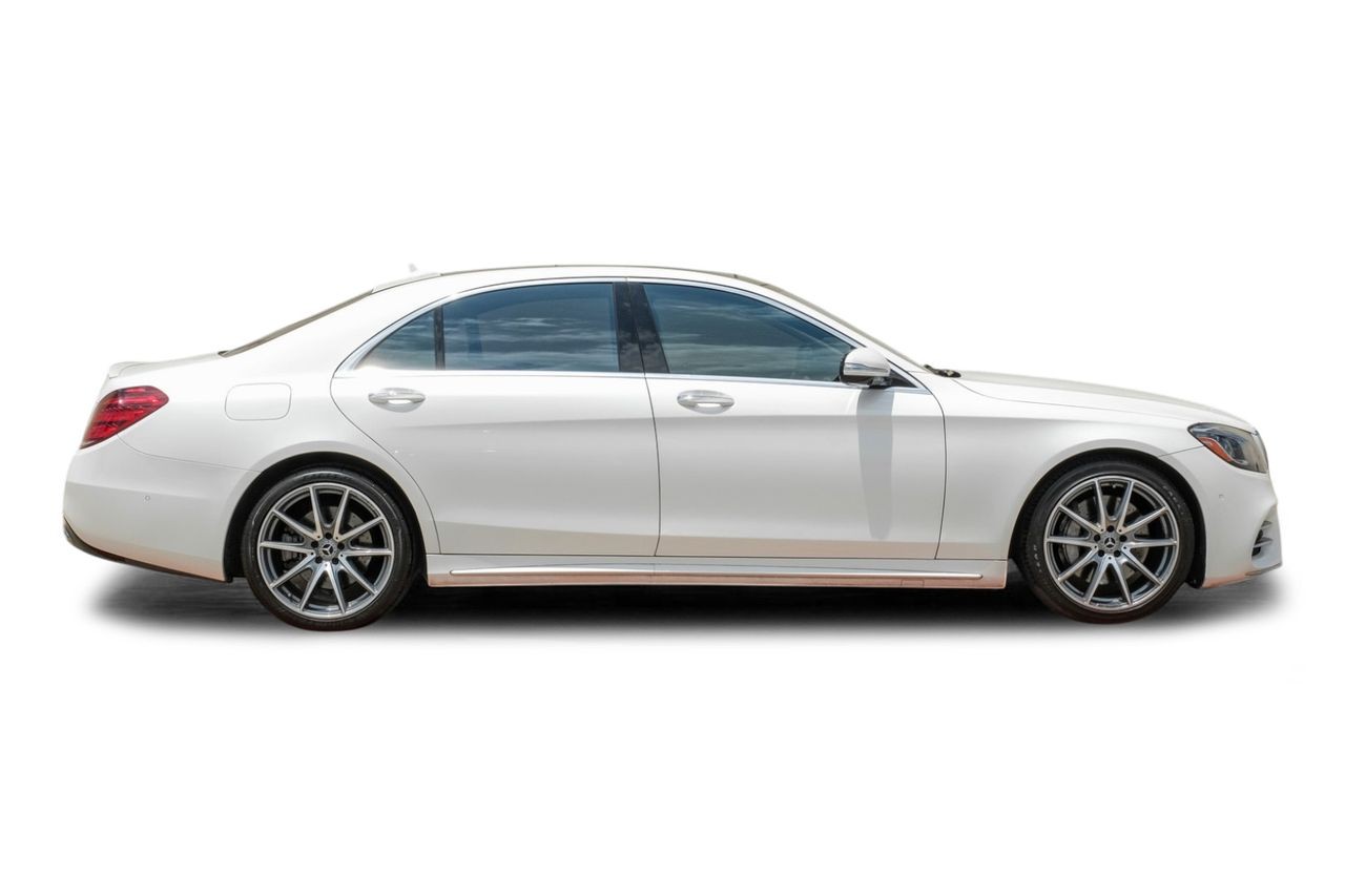 Mercedes-Benz S-Class Vehicle Main Gallery Image 08