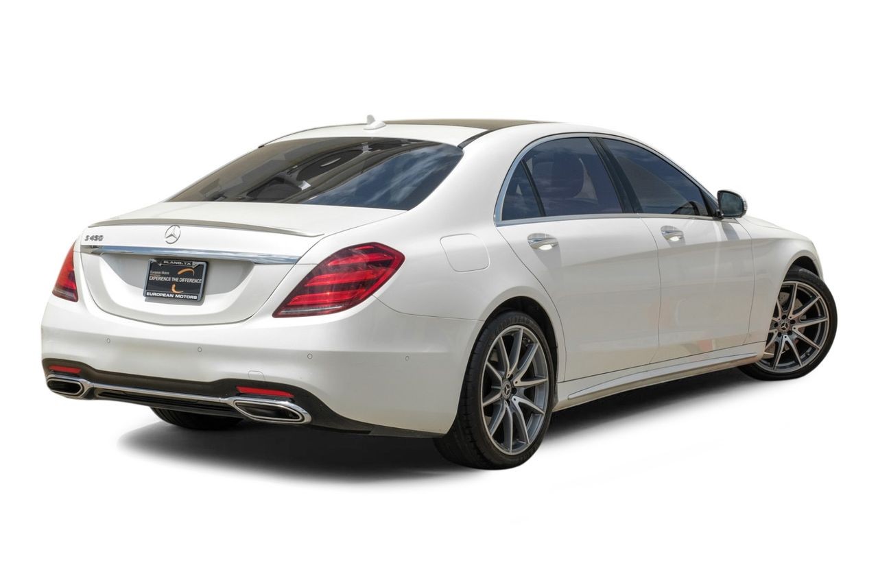 Mercedes-Benz S-Class Vehicle Main Gallery Image 09