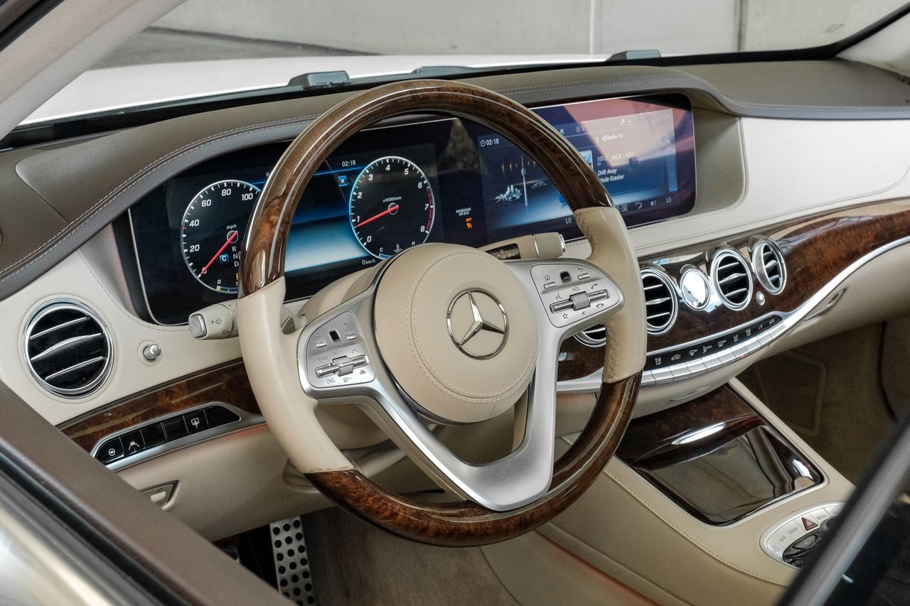 Mercedes-Benz S-Class Vehicle Main Gallery Image 16