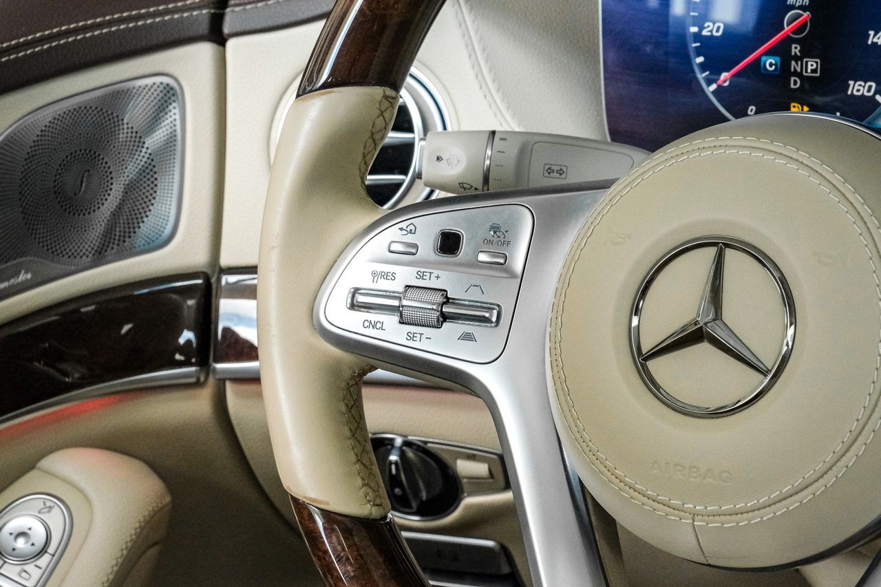 Mercedes-Benz S-Class Vehicle Main Gallery Image 18