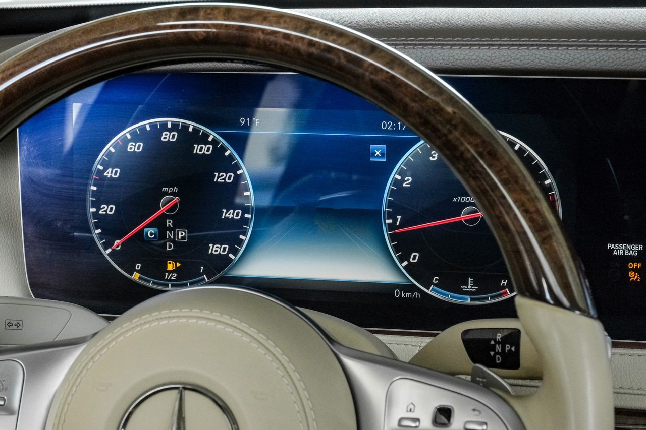 Mercedes-Benz S-Class Vehicle Main Gallery Image 20