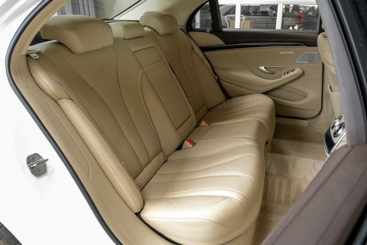 Mercedes-Benz S-Class Vehicle Main Gallery Image 41