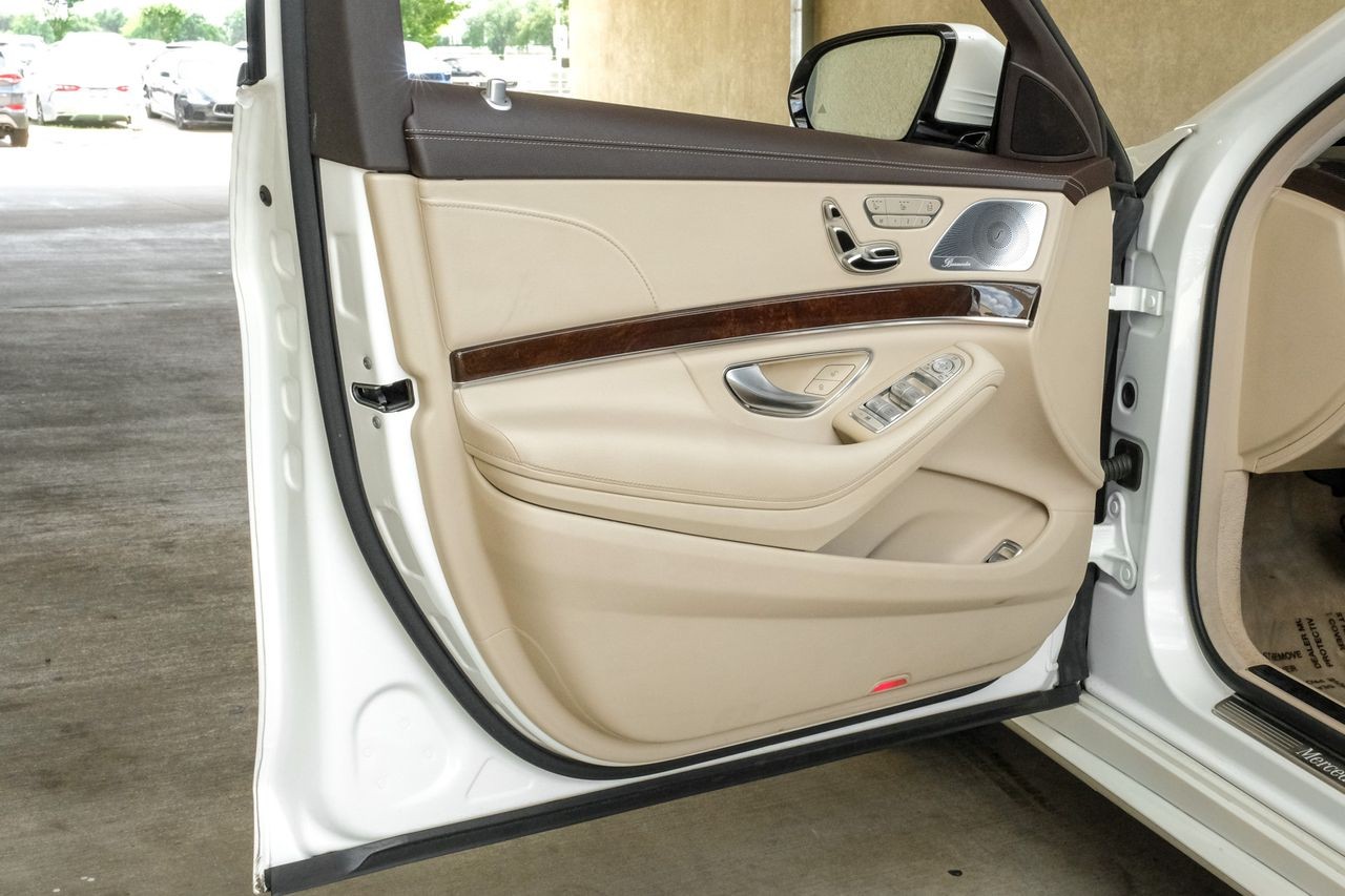 Mercedes-Benz S-Class Vehicle Main Gallery Image 47