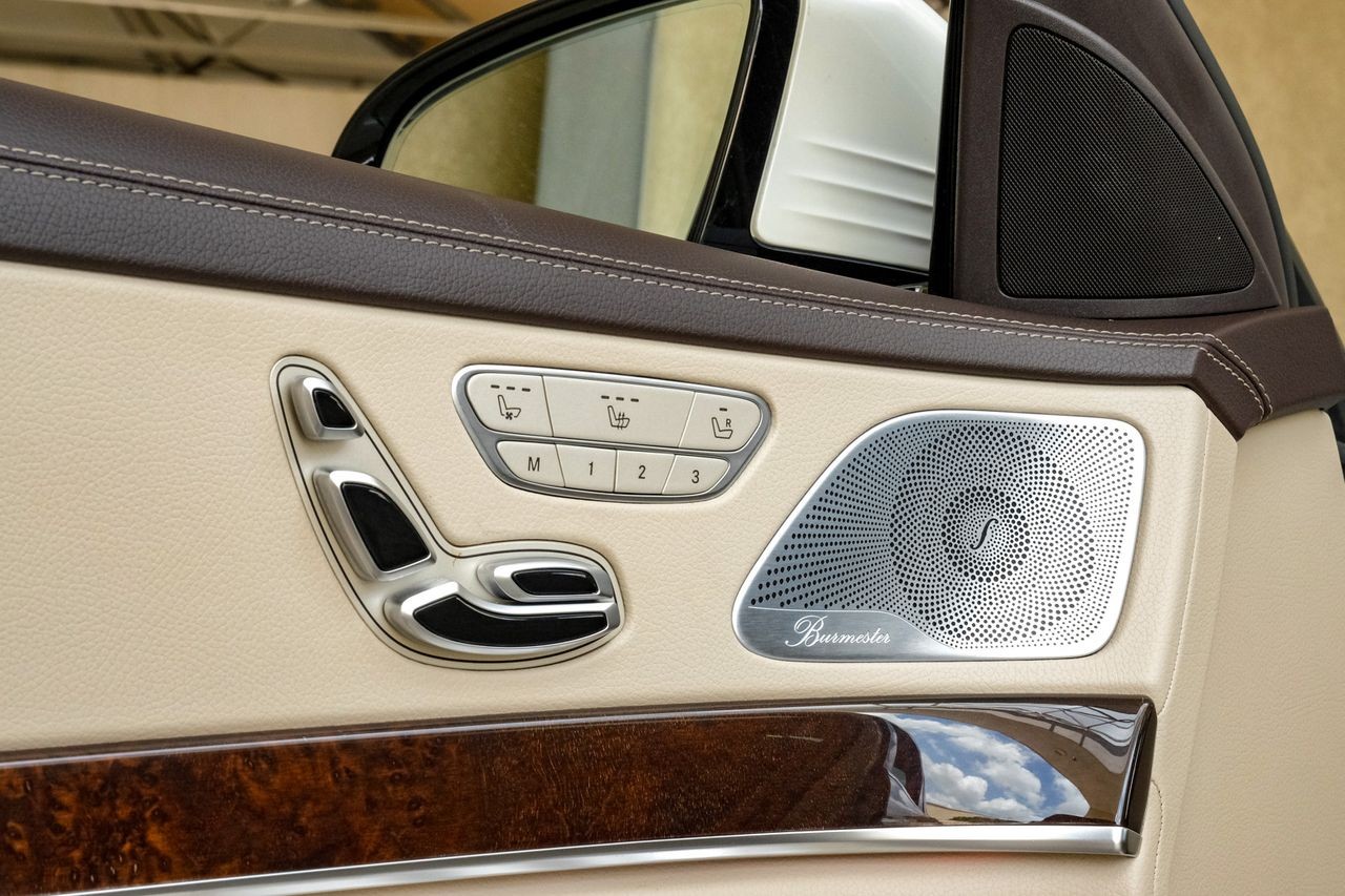 Mercedes-Benz S-Class Vehicle Main Gallery Image 49