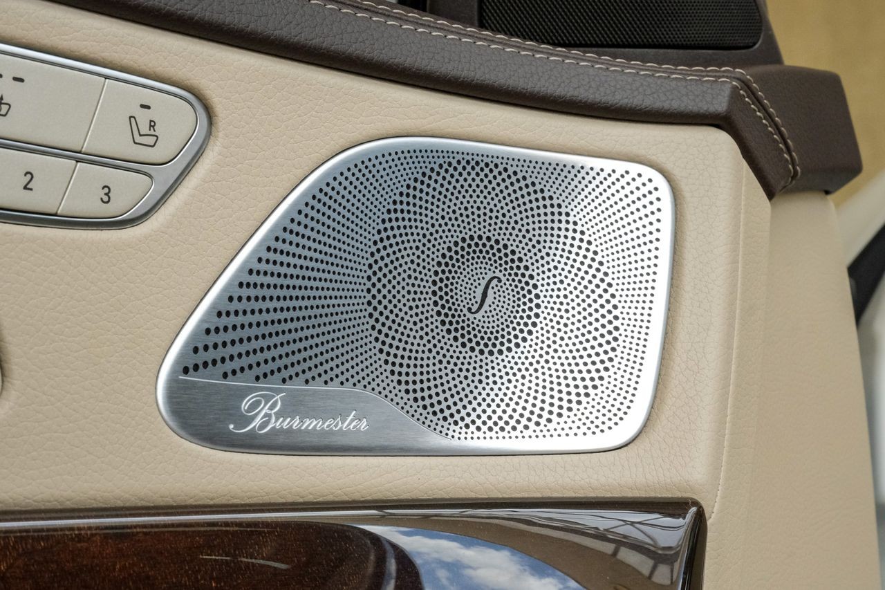 Mercedes-Benz S-Class Vehicle Main Gallery Image 52