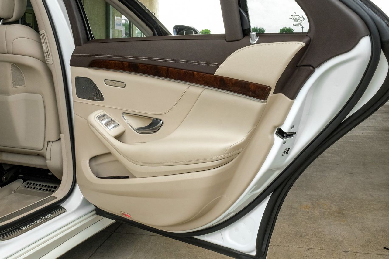 Mercedes-Benz S-Class Vehicle Main Gallery Image 57