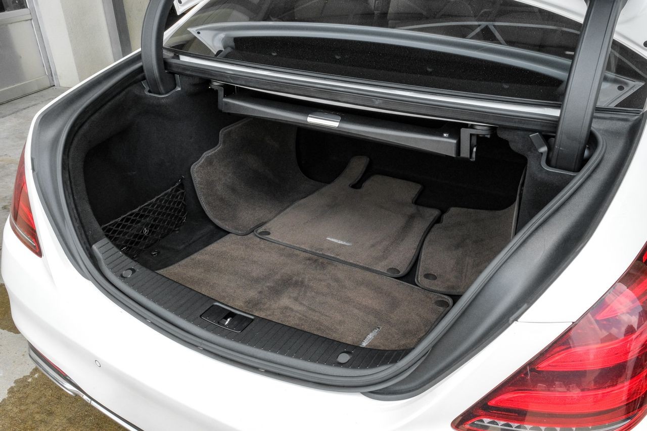 Mercedes-Benz S-Class Vehicle Main Gallery Image 62
