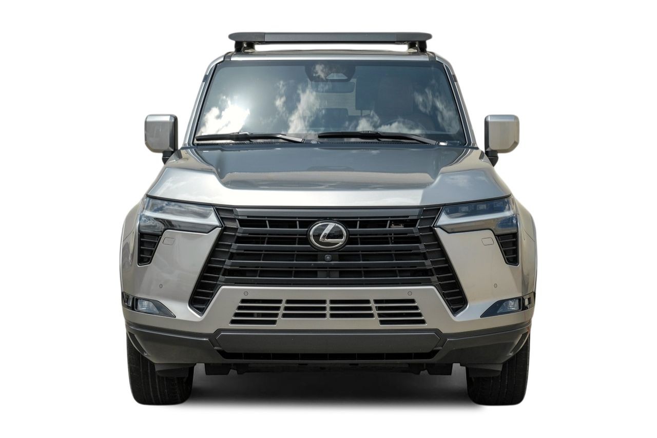 Lexus GX Vehicle Main Gallery Image 06