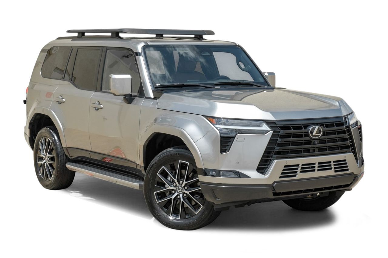 Lexus GX Vehicle Main Gallery Image 07