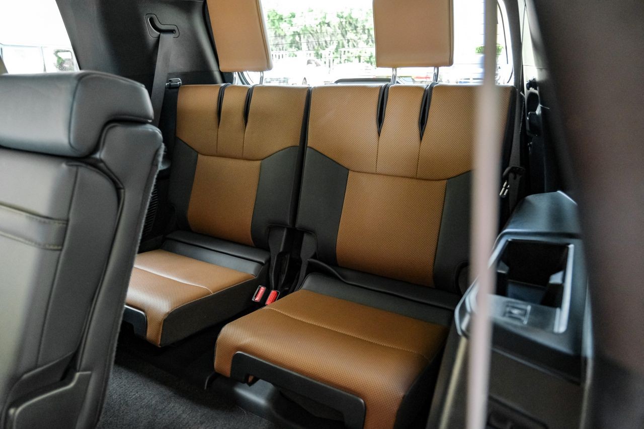 Lexus GX Vehicle Main Gallery Image 53
