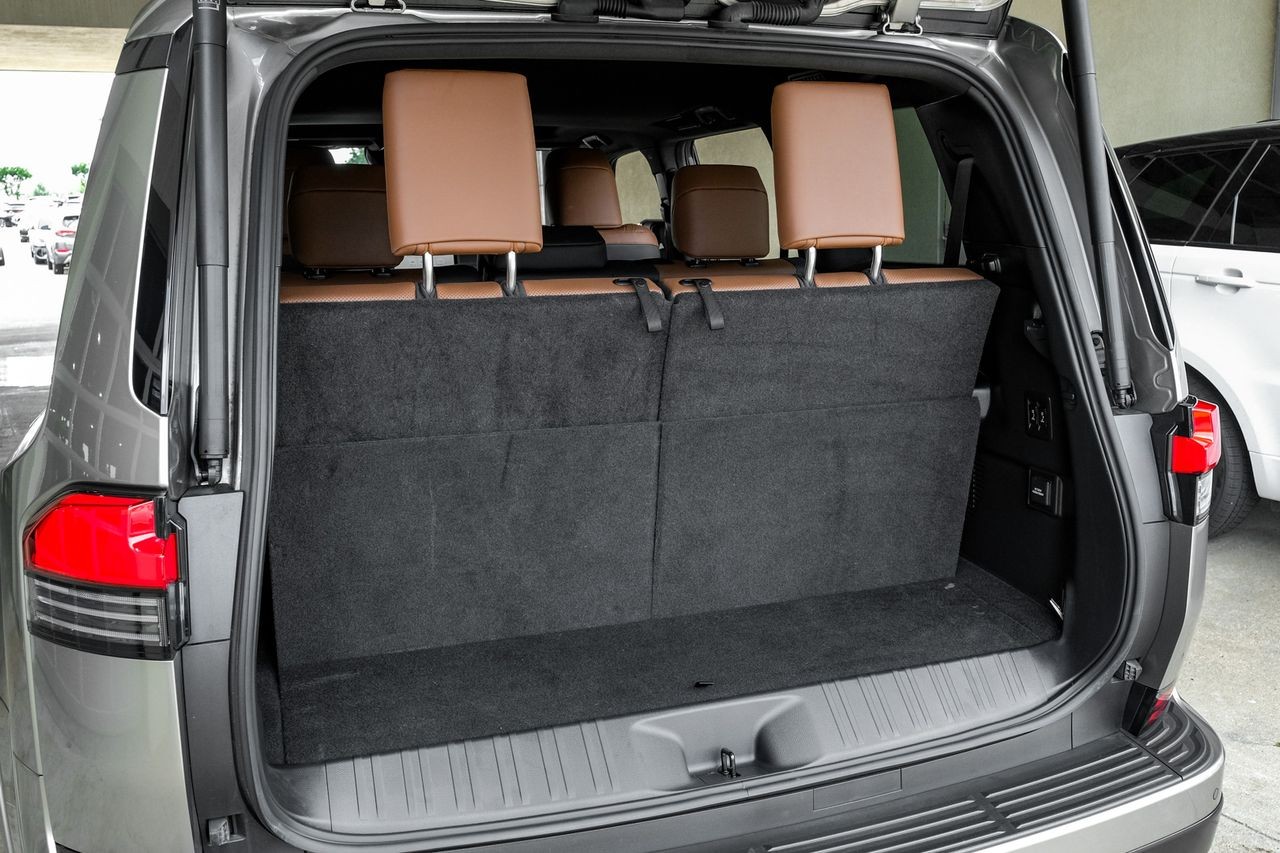 Lexus GX Vehicle Main Gallery Image 66