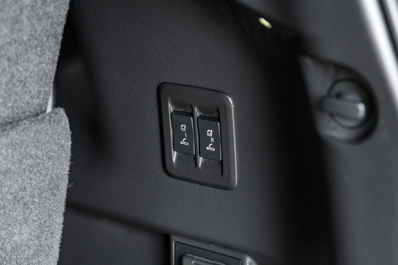 Lexus GX Vehicle Main Gallery Image 67