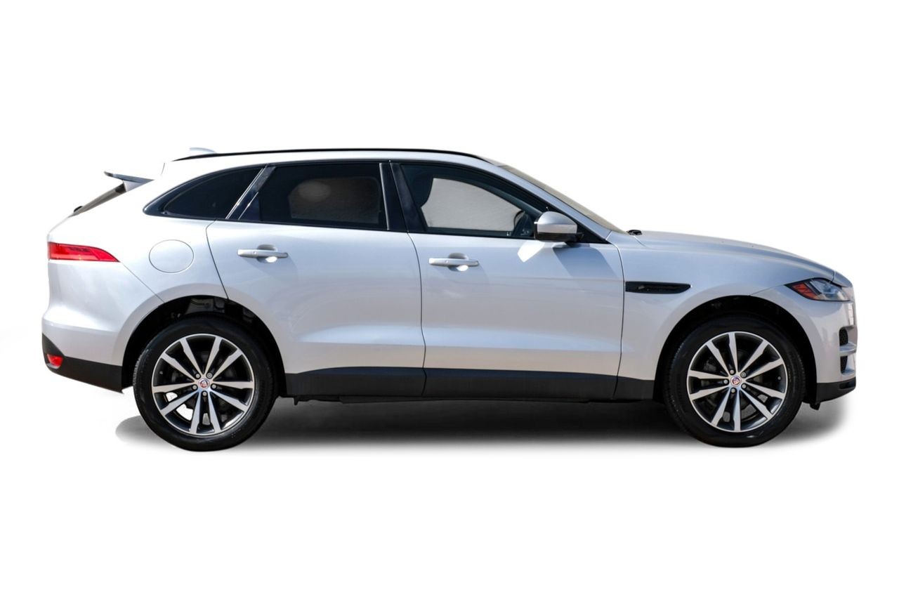 Jaguar F-Pace Vehicle Main Gallery Image 08