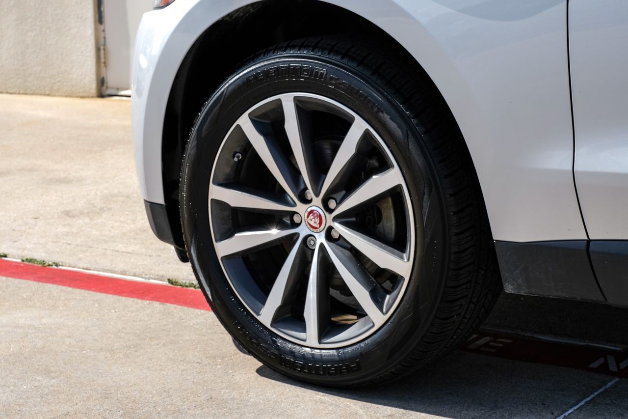Jaguar F-Pace Vehicle Main Gallery Image 50