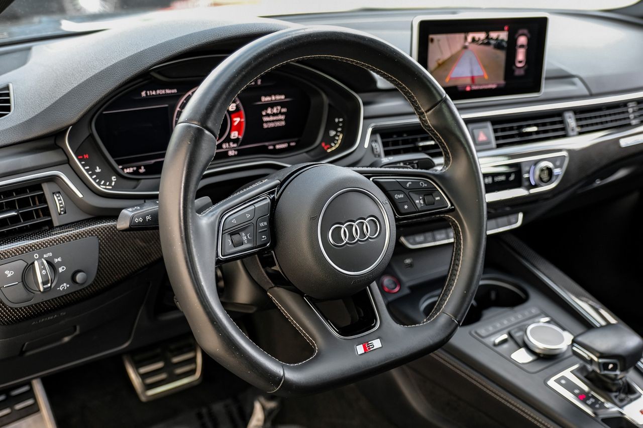 Audi S5 Sportback Vehicle Main Gallery Image 16