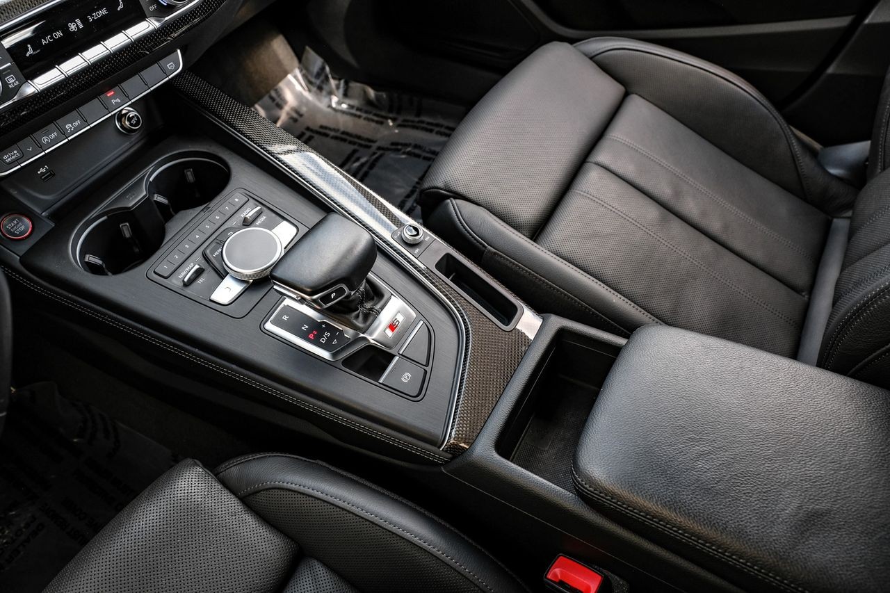 Audi S5 Sportback Vehicle Main Gallery Image 25