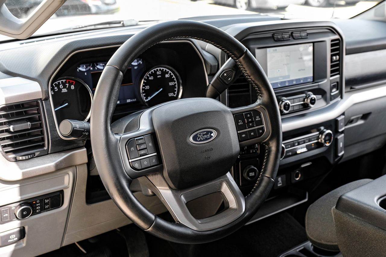 Ford F-150 Vehicle Main Gallery Image 15