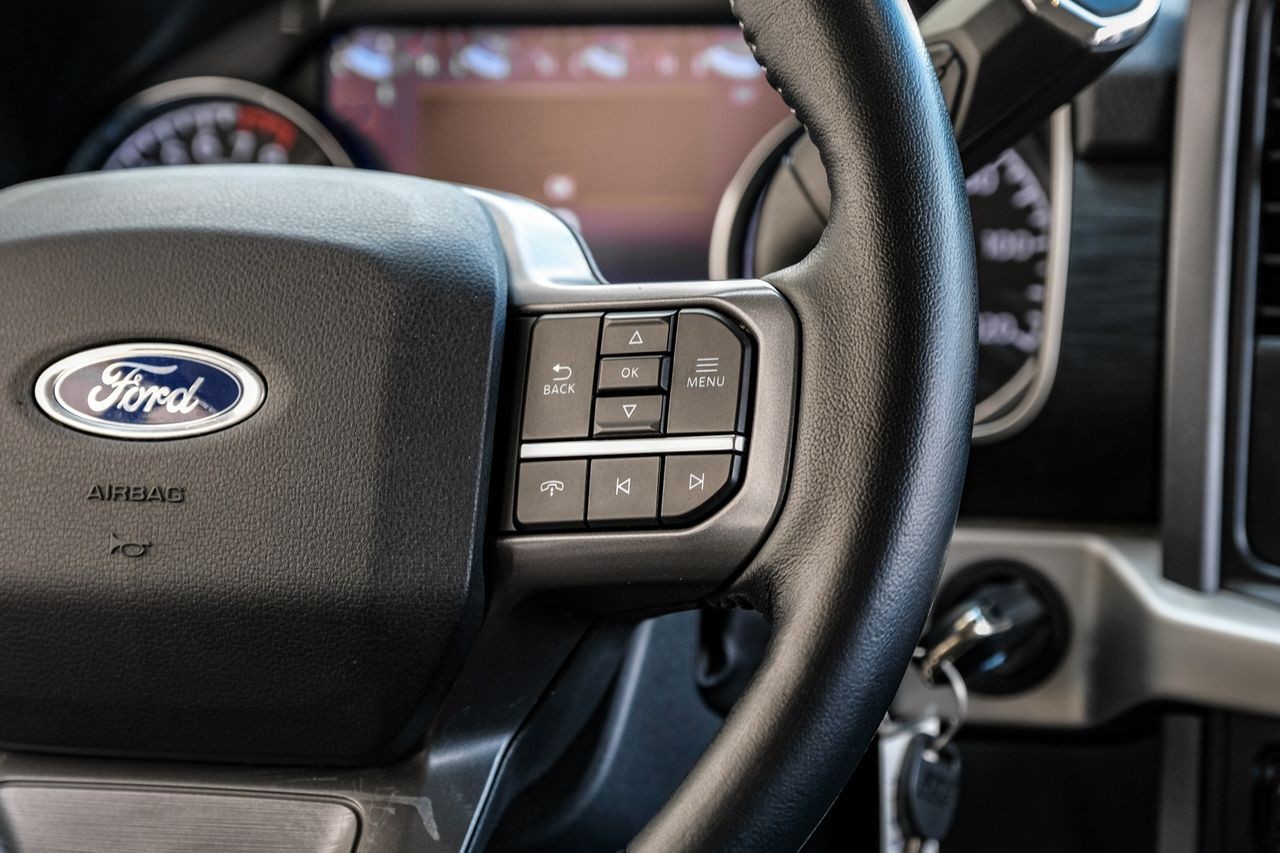 Ford F-150 Vehicle Main Gallery Image 18