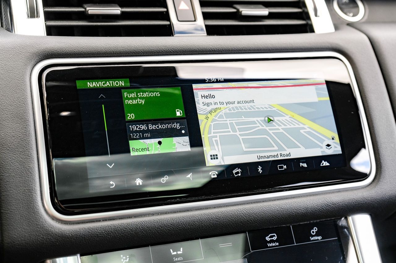Land Rover Range Rover Sport Vehicle Main Gallery Image 22