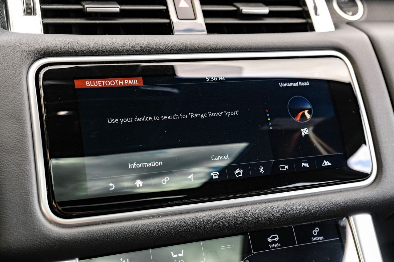Land Rover Range Rover Sport Vehicle Main Gallery Image 27