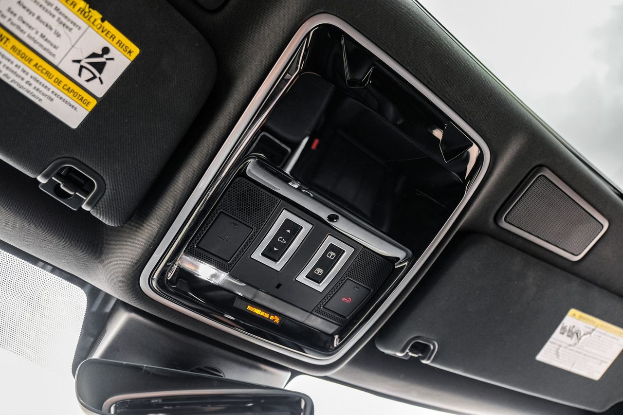 Land Rover Range Rover Sport Vehicle Main Gallery Image 29