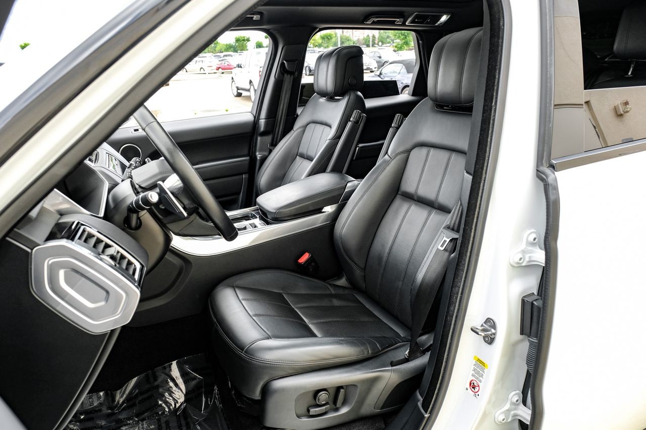 Land Rover Range Rover Sport Vehicle Main Gallery Image 30