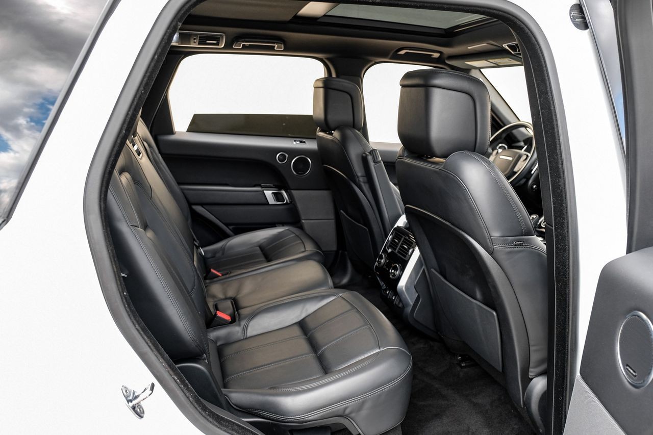 Land Rover Range Rover Sport Vehicle Main Gallery Image 34