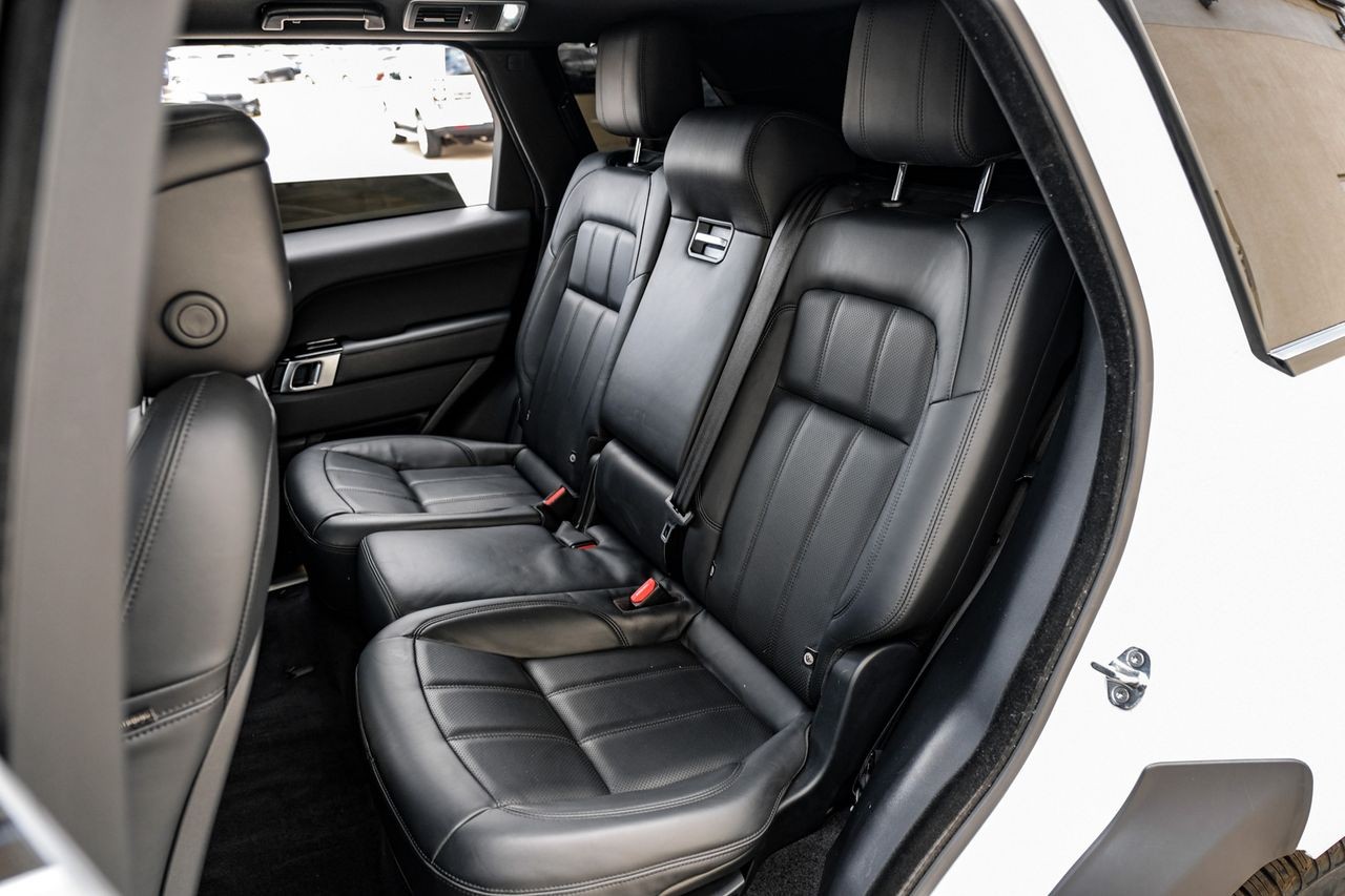Land Rover Range Rover Sport Vehicle Main Gallery Image 36