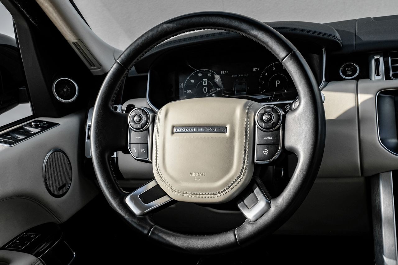 Land Rover Range Rover Vehicle Main Gallery Image 17
