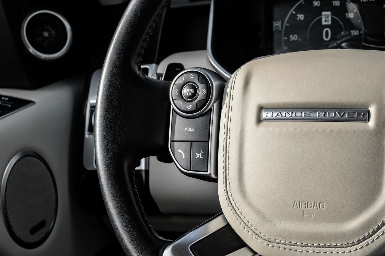 Land Rover Range Rover Vehicle Main Gallery Image 18